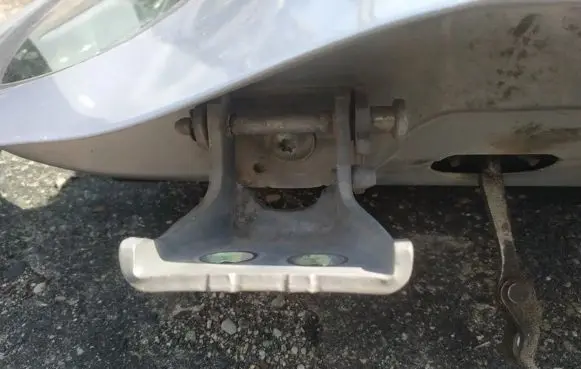 Peugeot 307 Front door upper hinge