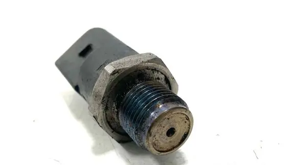 Fuel pressure sensor
