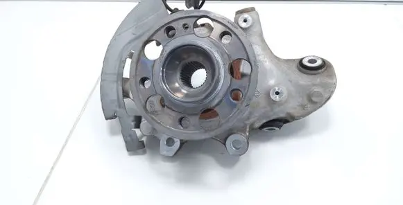 Rear wheel hub spindle/knuckle