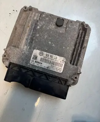 Volkswagen Golf VI Engine control unit/module 5K0907115 0261S04951 1K0907115AA