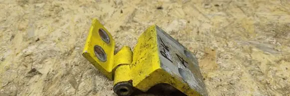 Fiat Coupe Front door lower hinge W474