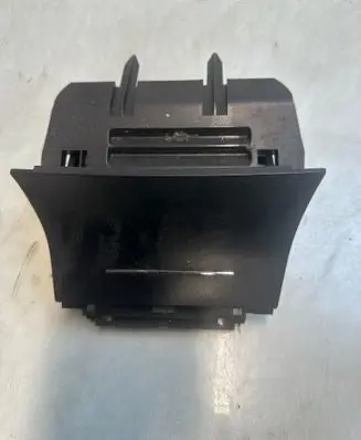 Skoda Octavia Mk2 (1Z) Car ashtray 1Z1863077