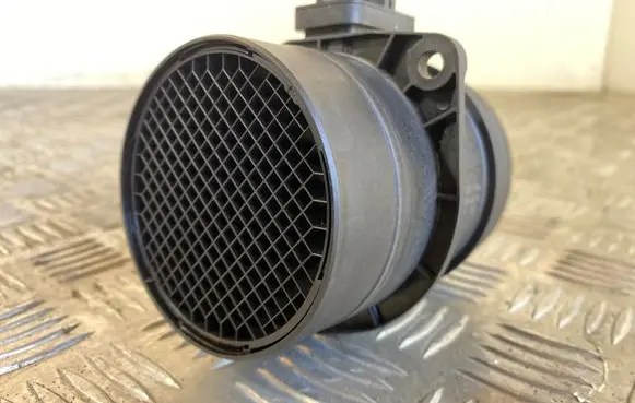 Volkswagen PASSAT B7 Mass air flow meter 03L906461A 0281002956 301169845