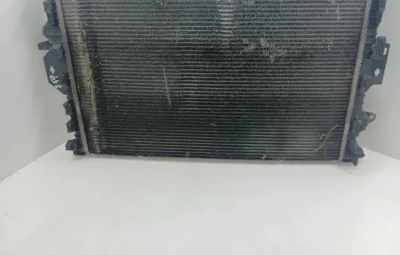 Land Rover Evoque I Coolant radiator