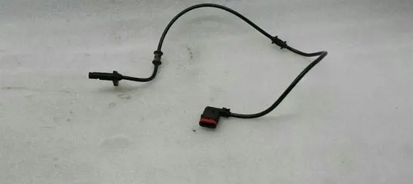 Mercedes-Benz E W212 ABS rear brake sensor A2129051001