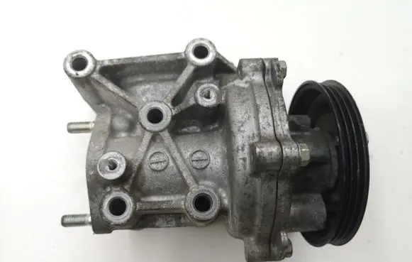 Mitsubishi Outlander Water pump