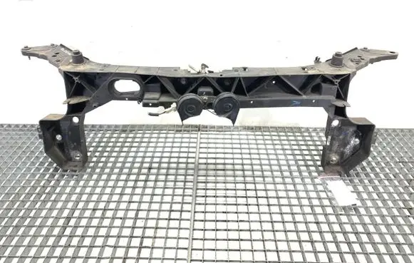 Renault Clio III Front bodywork piece 8200290143