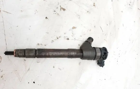 Opel Vivaro Fuel injector 0445110569