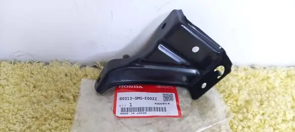 Honda Civic Fender mounting bracket 60212SMEGE00ZZ SMGR