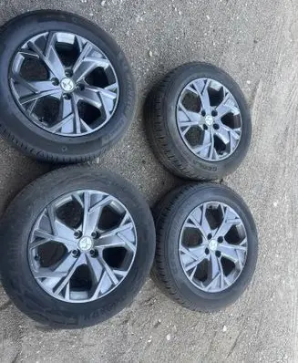 Citroen DS3 R17 alloy rim 9825287080