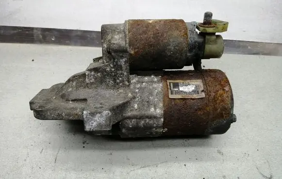 Mazda 6 Starter motor M000T90981 L813