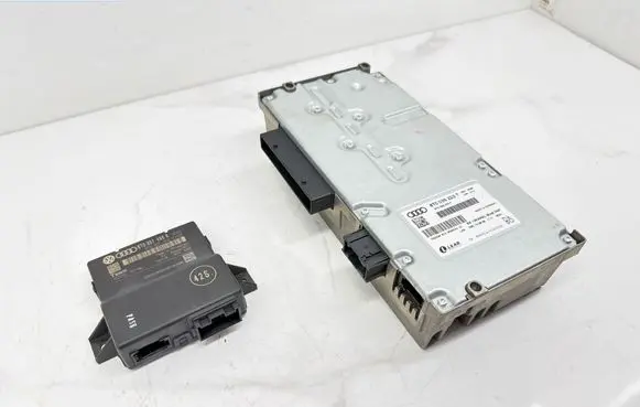 Audi A4 S4 B8 8K Sound amplifier 8T0035223T 8T0035223F