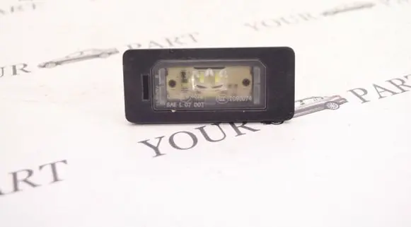BMW 3 E90 E91 Number plate light 7193293