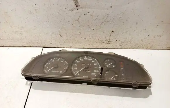 Mazda 323 F Speedometer (instrument cluster) 769914990