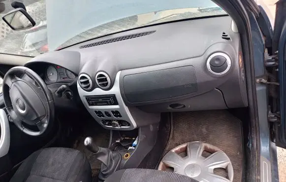 Dacia Logan I Dashboard 