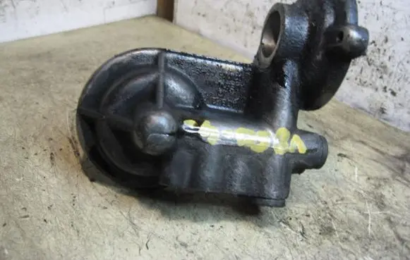 Volvo S80 Oil filter mounting bracket 074115417E