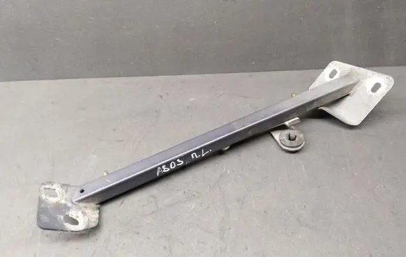 Fender mounting bracket