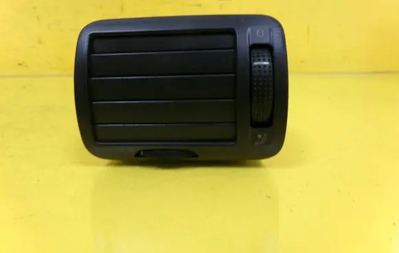 Volkswagen PASSAT B5.5 Dashboard side air vent grill/cover trim 3B0819703D