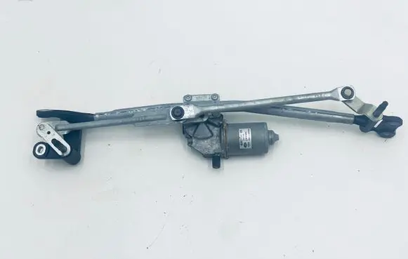 Land Rover Range Rover Evoque L538 Front wiper linkage and motor W0027101