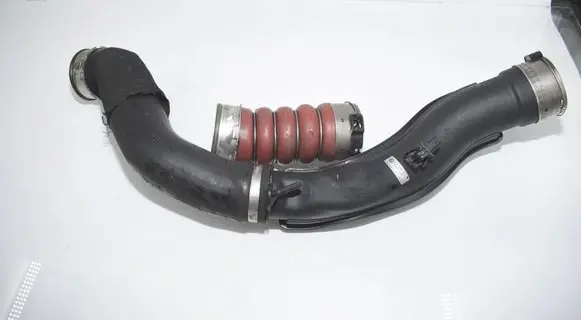 BMW X5 E70 Intercooler hose/pipe 7807987 4737106 11617807987