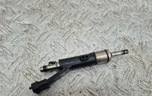 Peugeot 5008 II Fuel injector 9822715980
