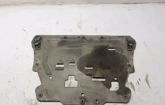 Volvo XC60 Engine splash shield/under tray 32226491