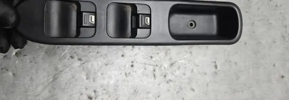 Peugeot 307 Electric window control switch 