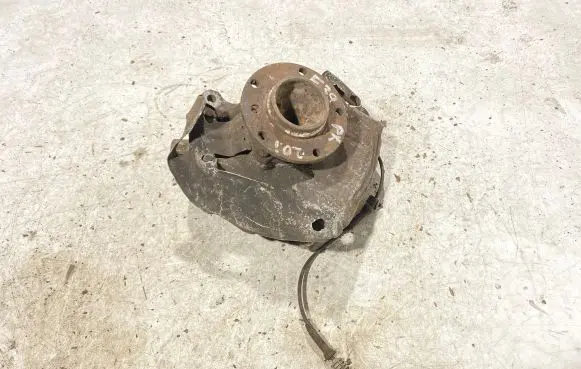 BMW 5 E39 Front wheel hub spindle knuckle