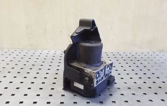 Jeep Grand Cherokee ABS Pump 68164629AA