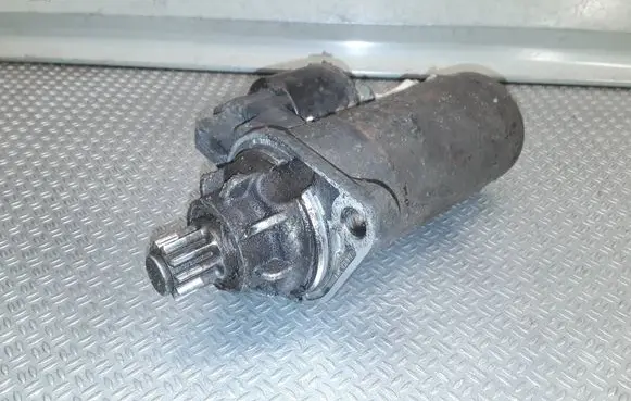 Skoda Octavia Mk1 (1U) Starter motor 1005831038