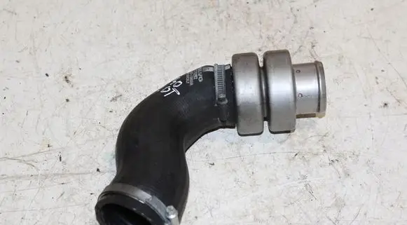 Volvo V40 Intercooler hose/pipe 31370282
