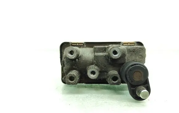 BMW 3 F30 F35 F31 Turbine electric control actuator 6933519411