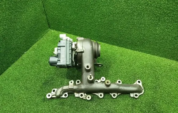Renault Trafic III (X82) Turbo 144106852R 4918019700
