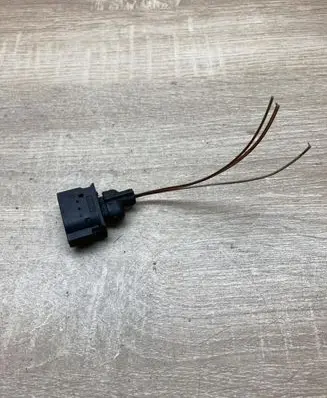 BMW 5 F10 F11 Plug wire 7508155