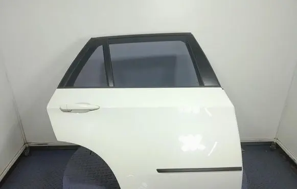 Rear door