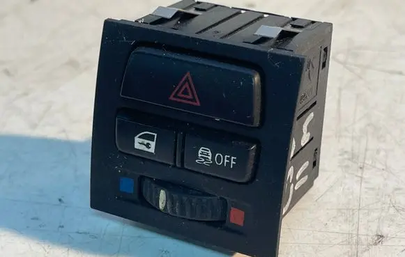 BMW 3 E90 E91 Hazard light switch 9196714