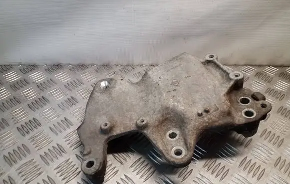 Renault Trafic III (X82) Engine mounting bracket 112313054R