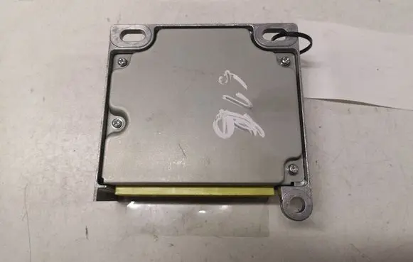 Mitsubishi Grandis Airbag control unit/module MN141401 W2T62674