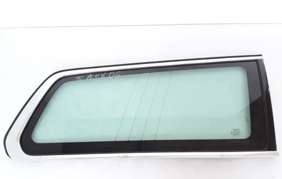 Volvo XC70 Rear side window 30716747
