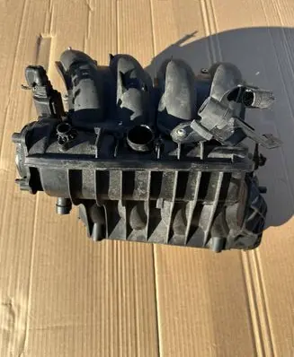 BMW X1 E84 Intake manifold 7560234