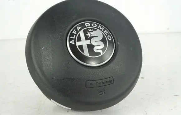 Alfa Romeo Stelvio Steering wheel airbag
