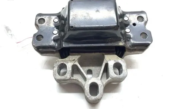 Skoda Octavia Mk2 (1Z) Engine mount vacuum valve 1K0199262