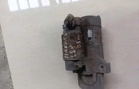 Mazda 6 Starter motor M000T90981