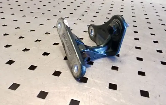 Mercedes-Benz C W203 Front door upper hinge