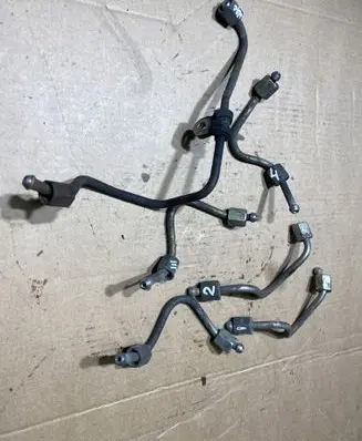 Mercedes-Benz Sprinter W906 Fuel injector supply line/pipe A6110700233 6110700233