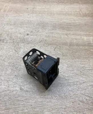 Opel Zafira A Coolant fan relay 90559834