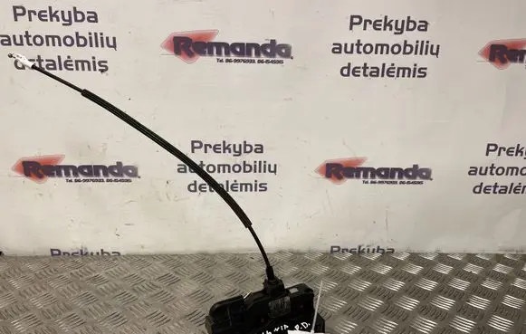 Opel Insignia A Front door lock