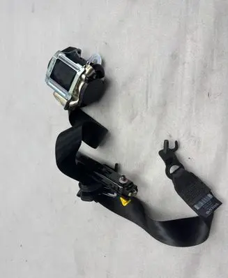 Volvo XC90 Rear seatbelt 31675722 31332261