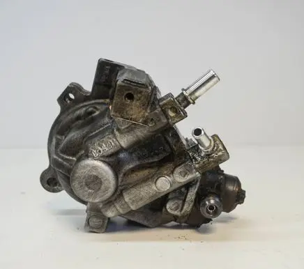 Ford Kuga II Fuel injection high pressure pump 9811347