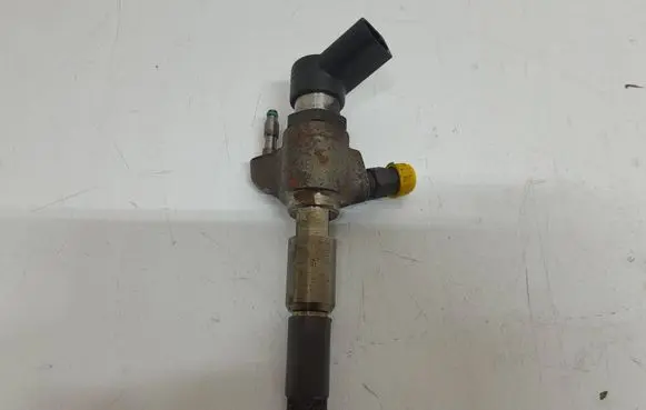 Volvo V60 Fuel injector 9802448680 50274V05